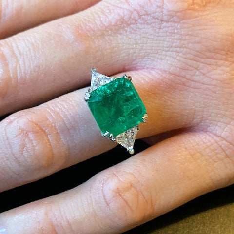9ct Emerald Three Stone Ring