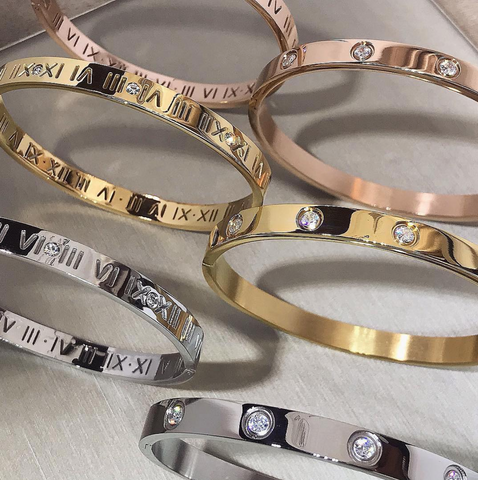 Oval Bracelet Stamped - Yellow Gold